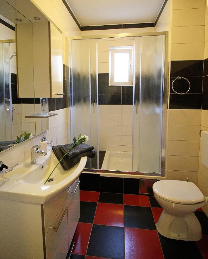 Apartmani Bozena Makarska Buitenkant foto